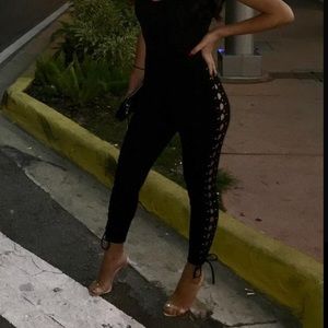 naked wardrobe - side crossed lover lace / tie up black leggings - medium